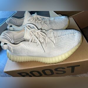 Yeezy Boost 350 v2